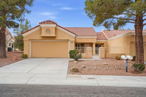Homes For Sale - 2501 Showcase Drive<br/> Las Vegas, NV 89134
