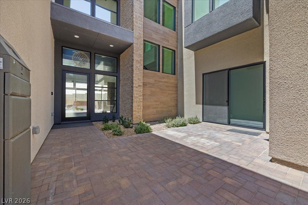 10950 Earth Hues Court
