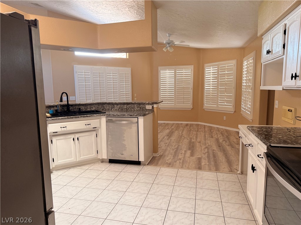 3620 E Burgundy Drive