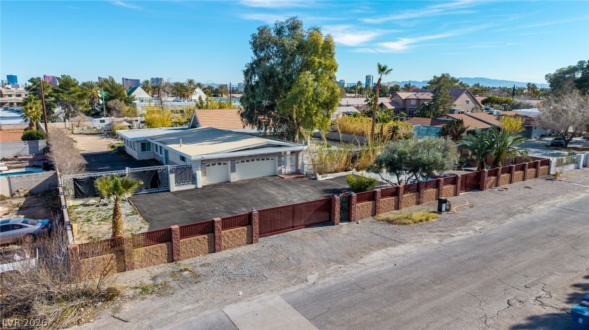 2940 S Bronco Street