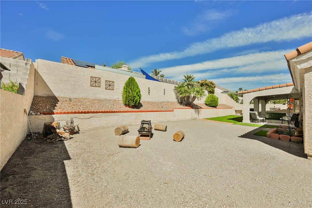 5721 Whale Rock Street