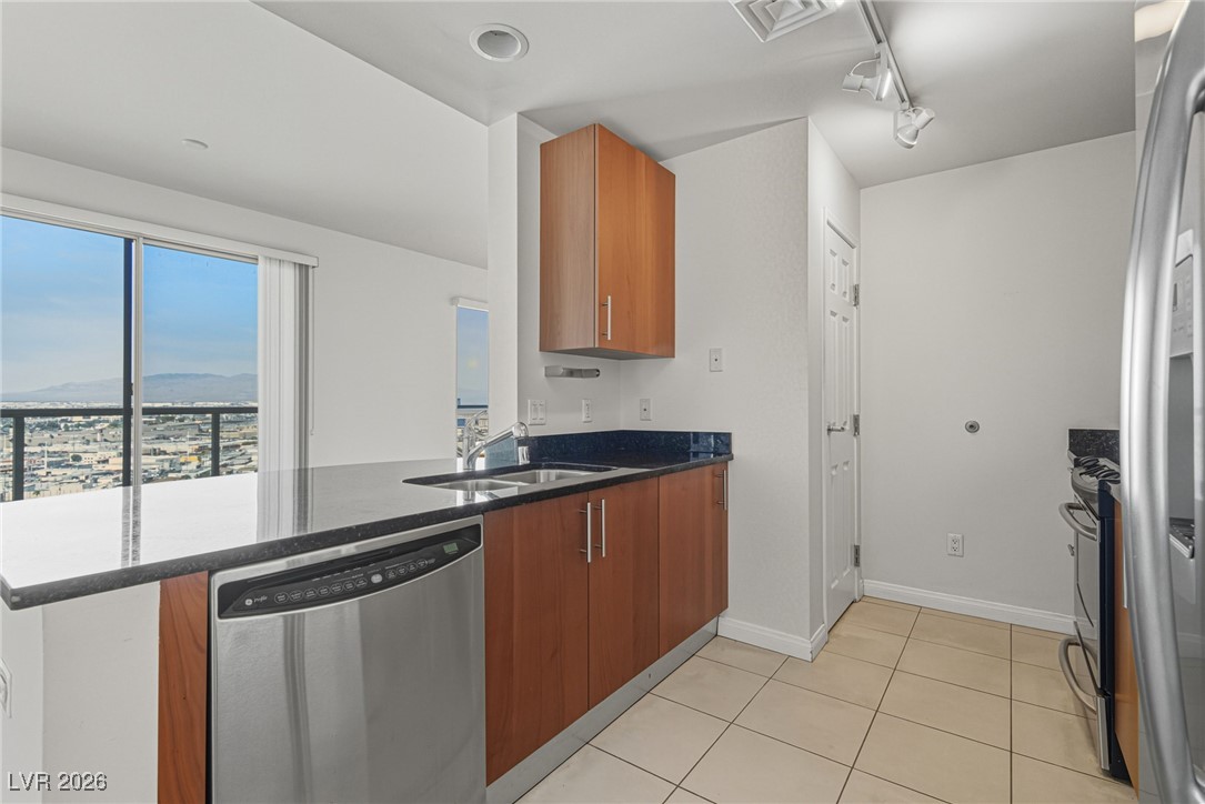 200 W Sahara Avenue 1909