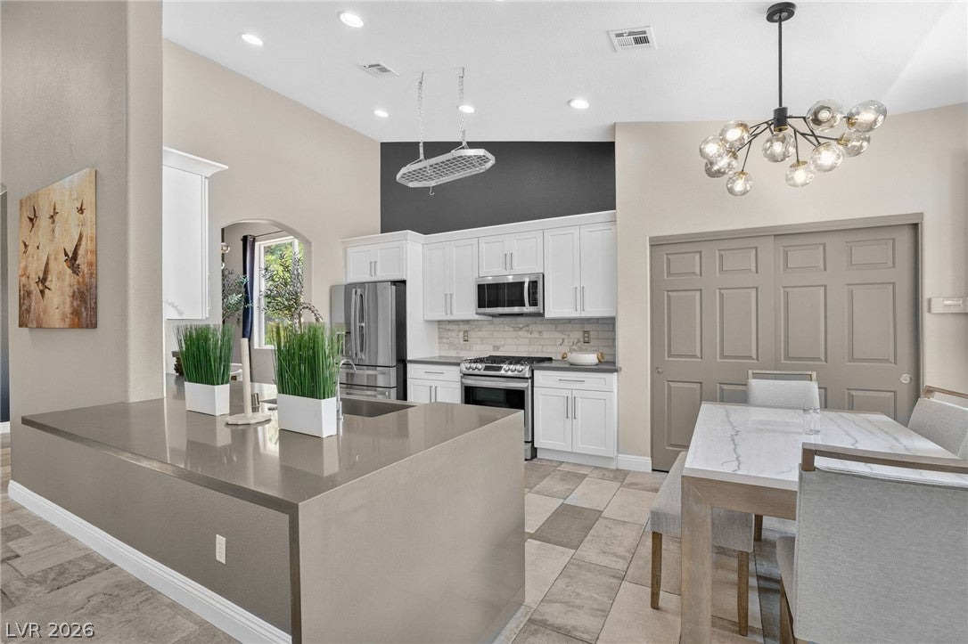 11212 Dell Cliffs Court