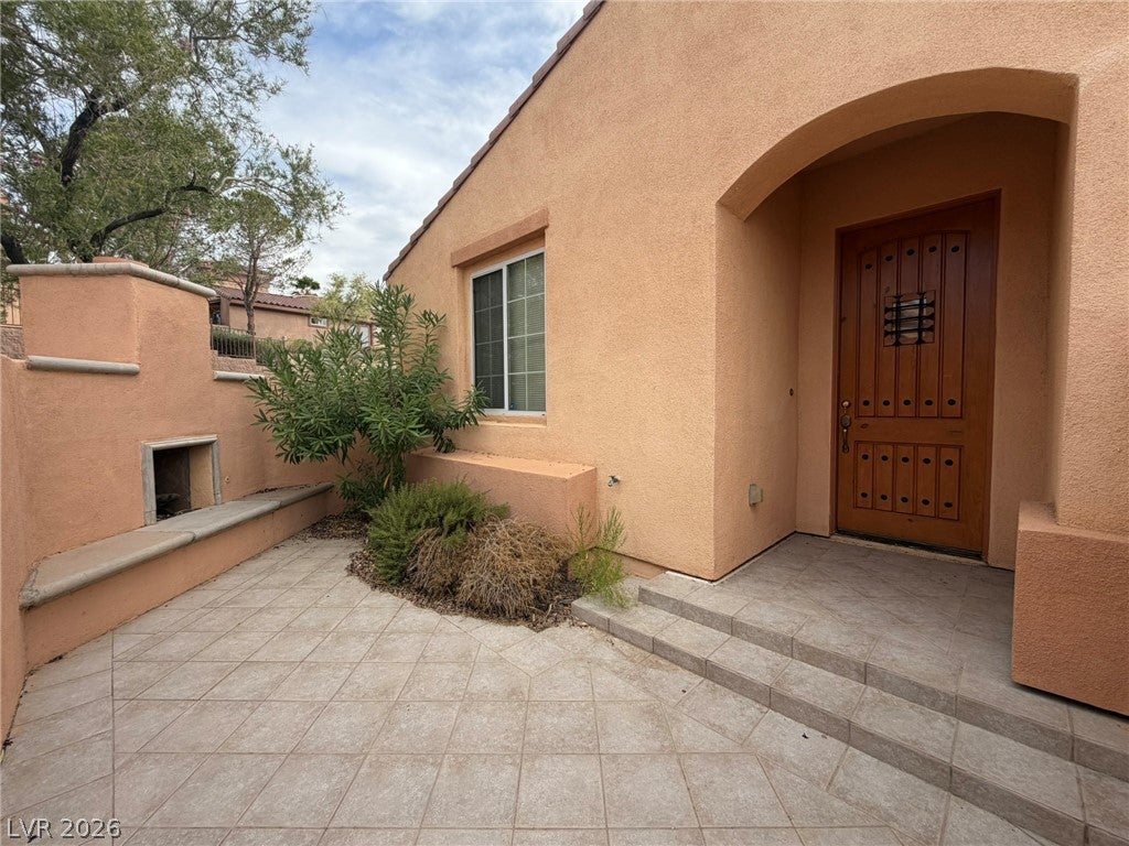 1274 Calcione Drive