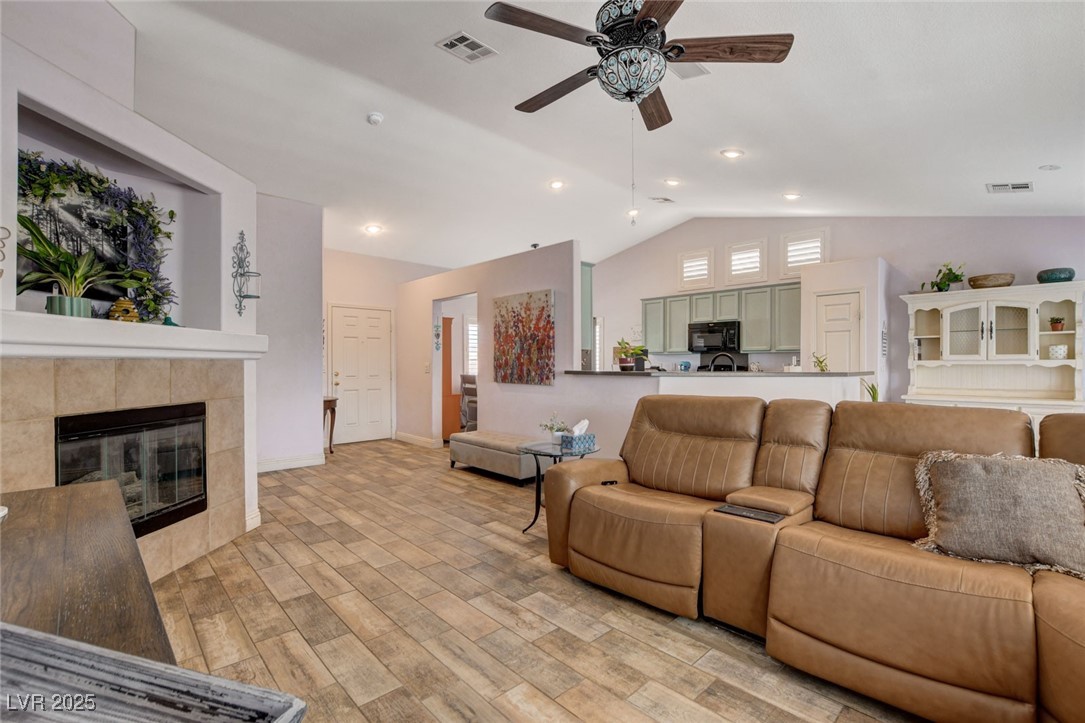 5837 Gentle Creek Lane, North Las Vegas, Nevada image 28