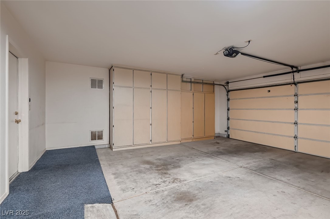 8613 Linderwood Drive, Las Vegas, Nevada image 24