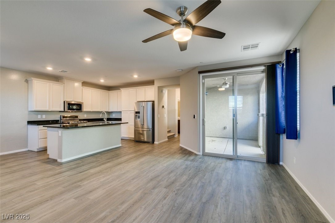 8704 Giant Causeway Avenue