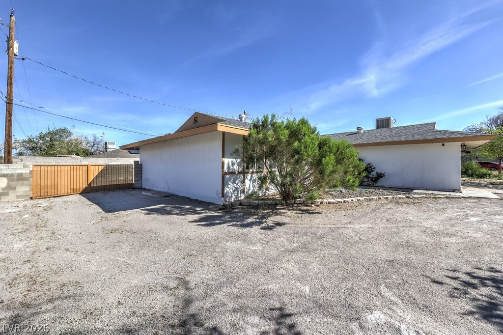 320 Gardenia Lane