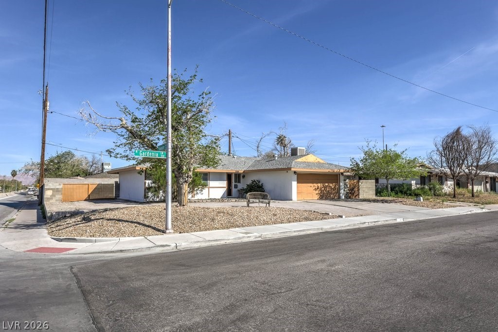 320 Gardenia Lane