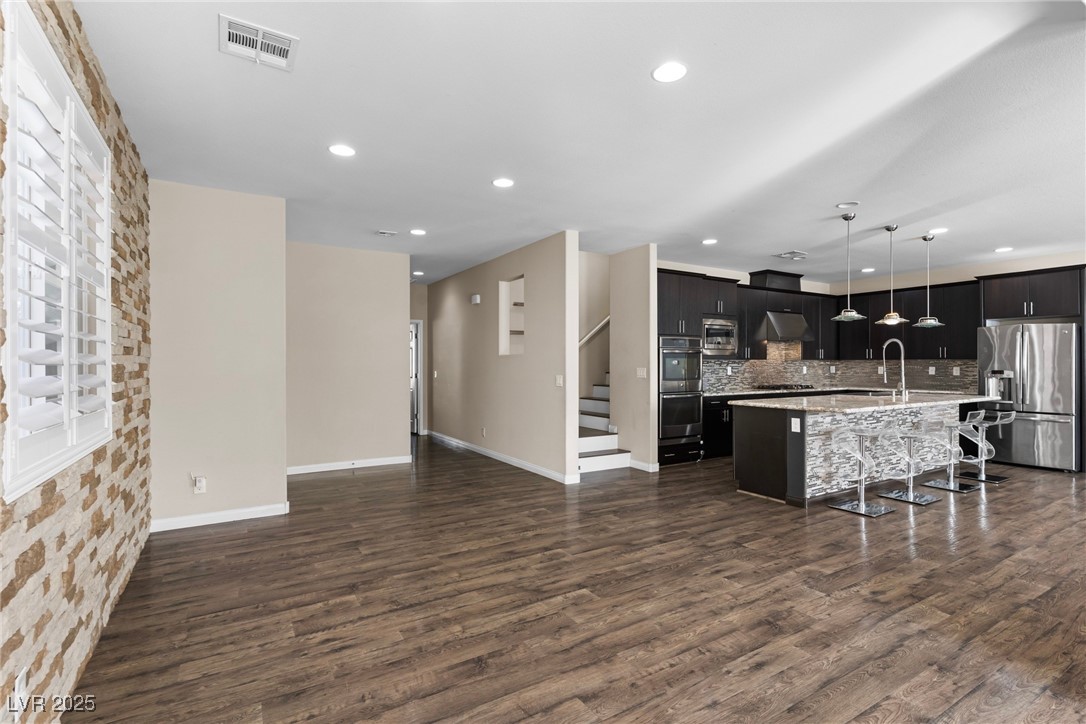 8687 Moon Crater Avenue