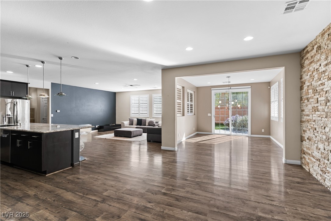 8687 Moon Crater Avenue