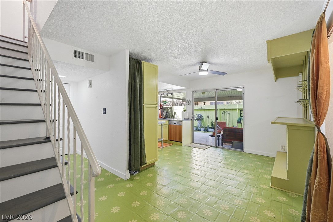 1400 Hialeah Drive B