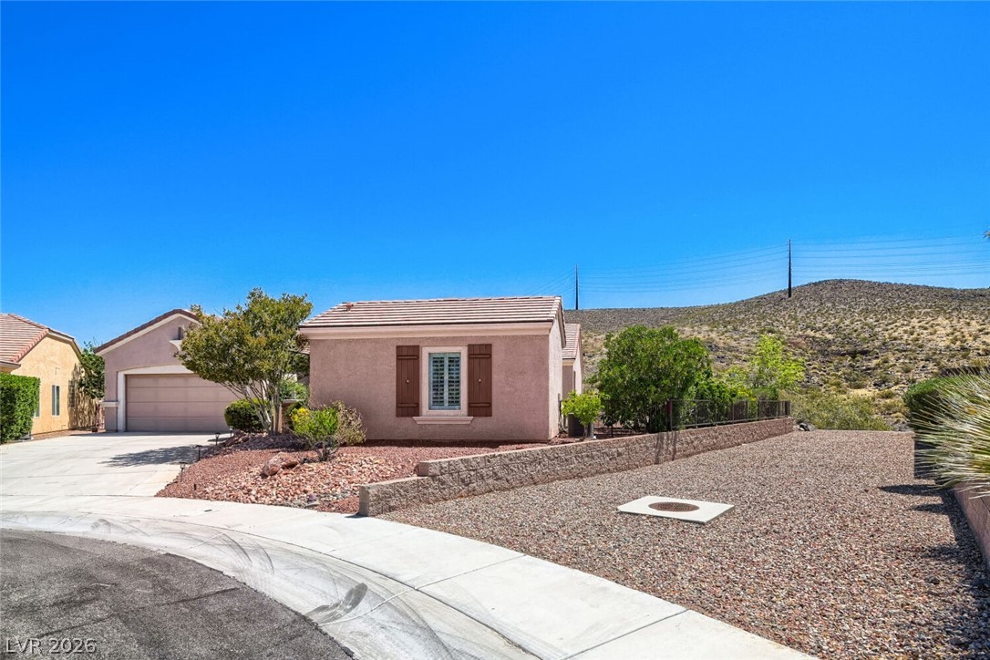 2090 Gunnison Place
