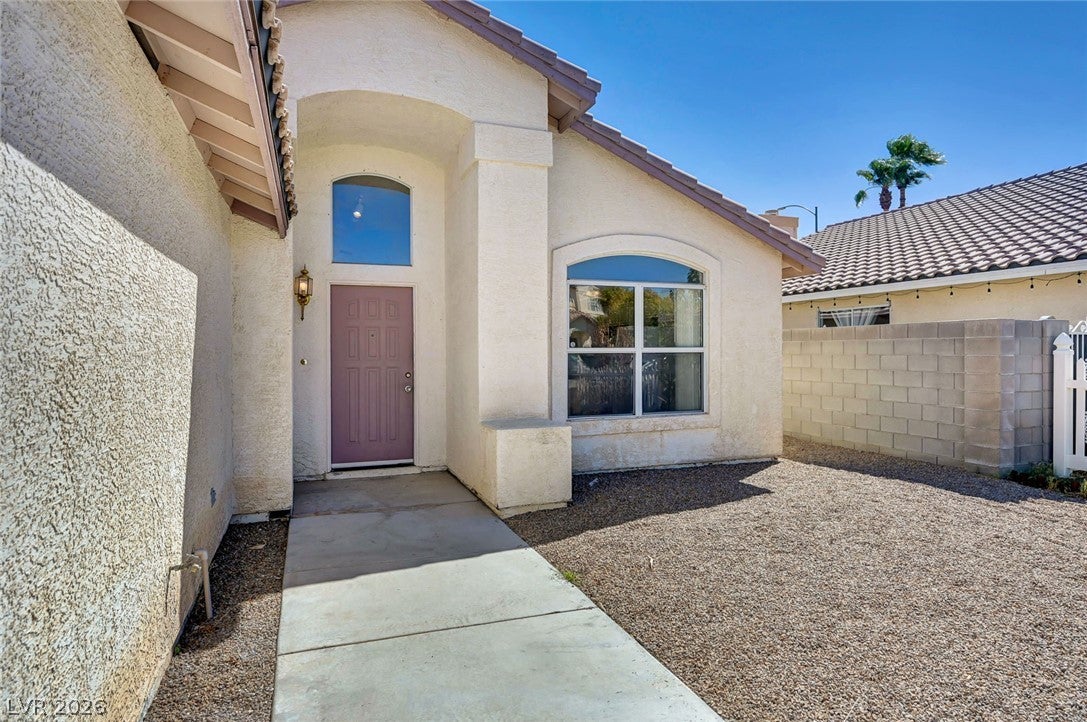 4321 Roaming Breeze Road