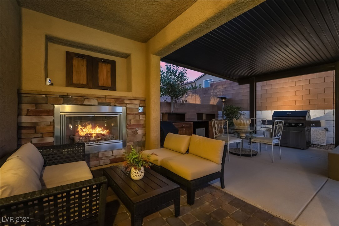 12296 Kings Eagle Street