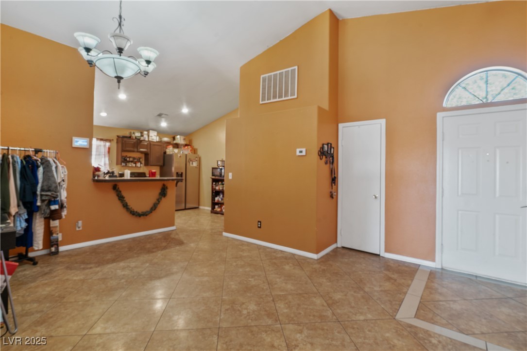 619 Zalataia Way