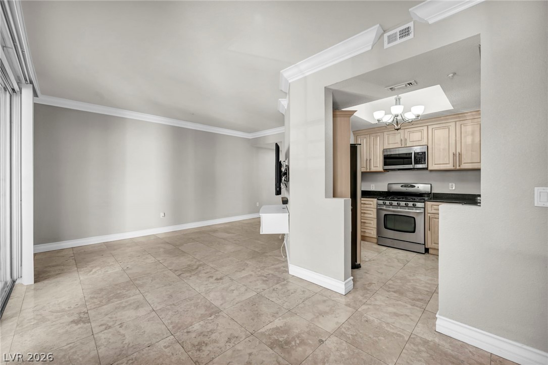 220 E Flamingo Road 302