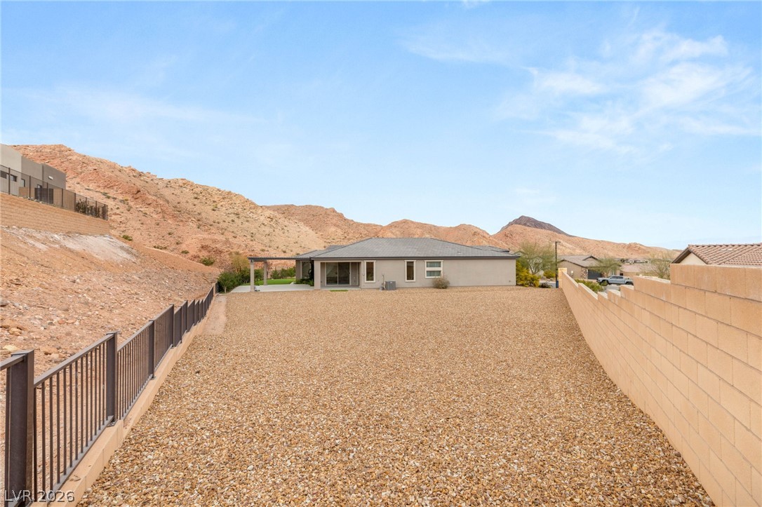 6 Sun Lily Lane