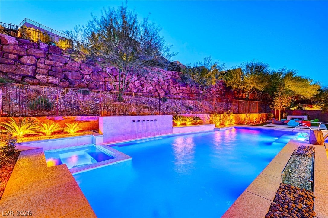 5 HIGHLAND COVE Lane