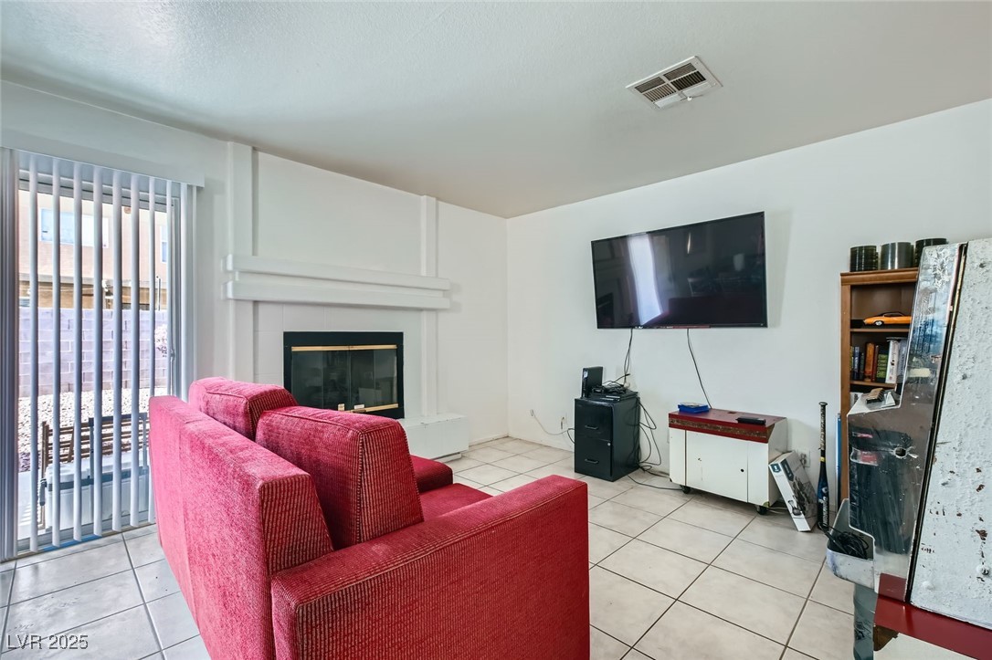 Las Vegas, Nevada 89128, United States, 3 Bedrooms Bedrooms, ,3 BathroomsBathrooms,Residential,Active,140058