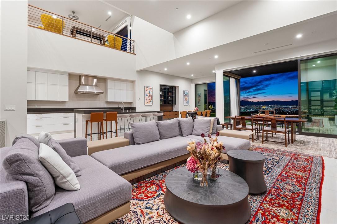 569 Overlook Rim Drive