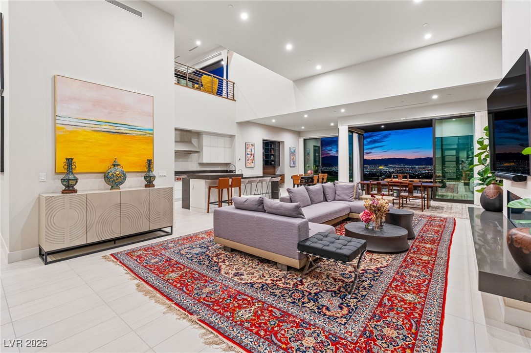 569 Overlook Rim Drive