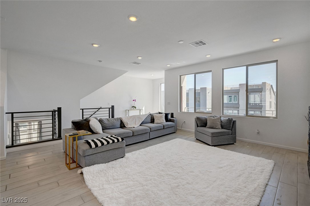 Las Vegas, Nevada 89113, United States, 3 Bedrooms Bedrooms, ,3 BathroomsBathrooms,Residential,Active,108035