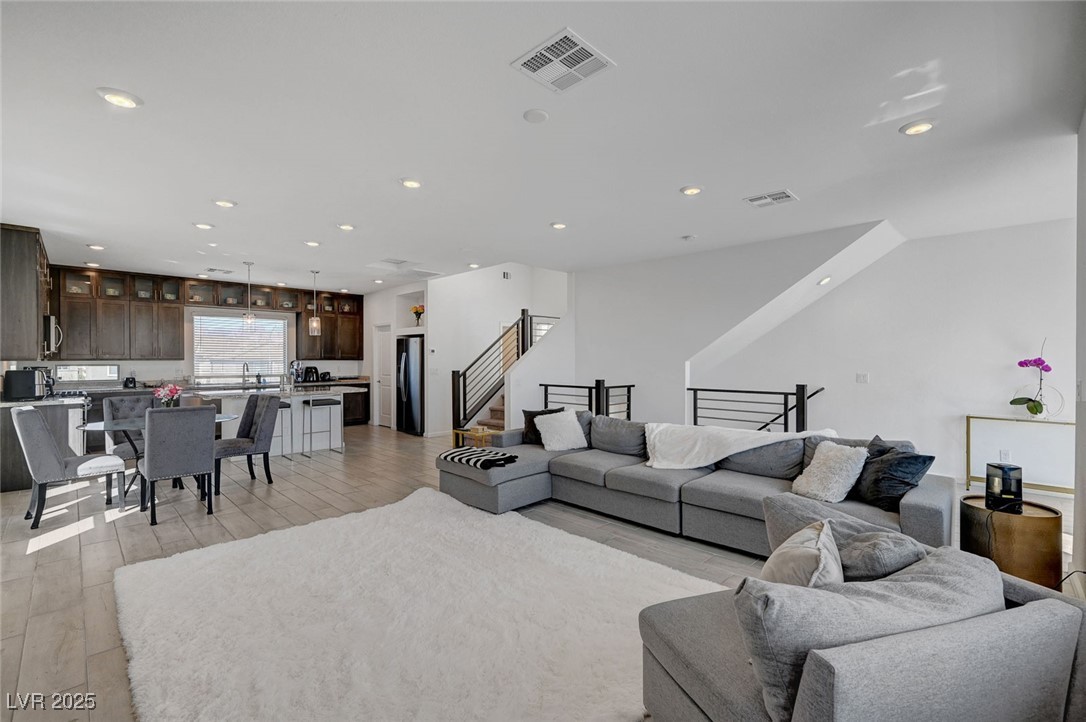 Las Vegas, Nevada 89113, United States, 3 Bedrooms Bedrooms, ,3 BathroomsBathrooms,Residential,Active,108035