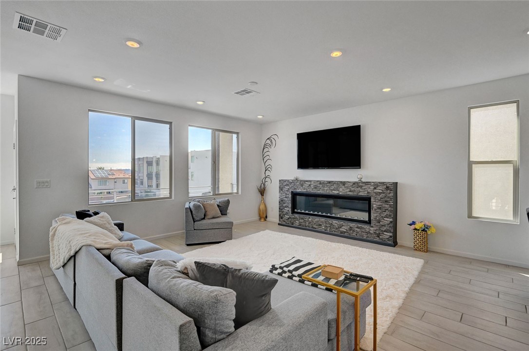 Las Vegas, Nevada 89113, United States, 3 Bedrooms Bedrooms, ,3 BathroomsBathrooms,Residential,Active,108035