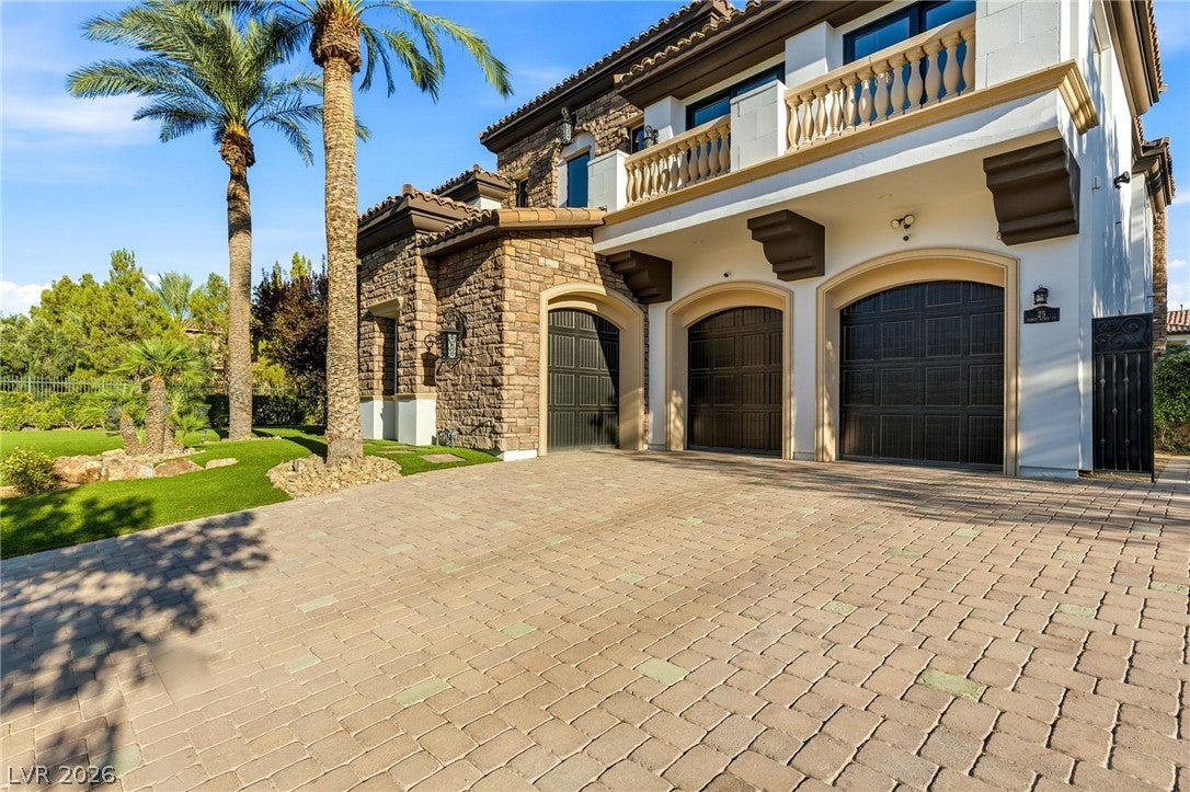 25 Pebble Dunes Court