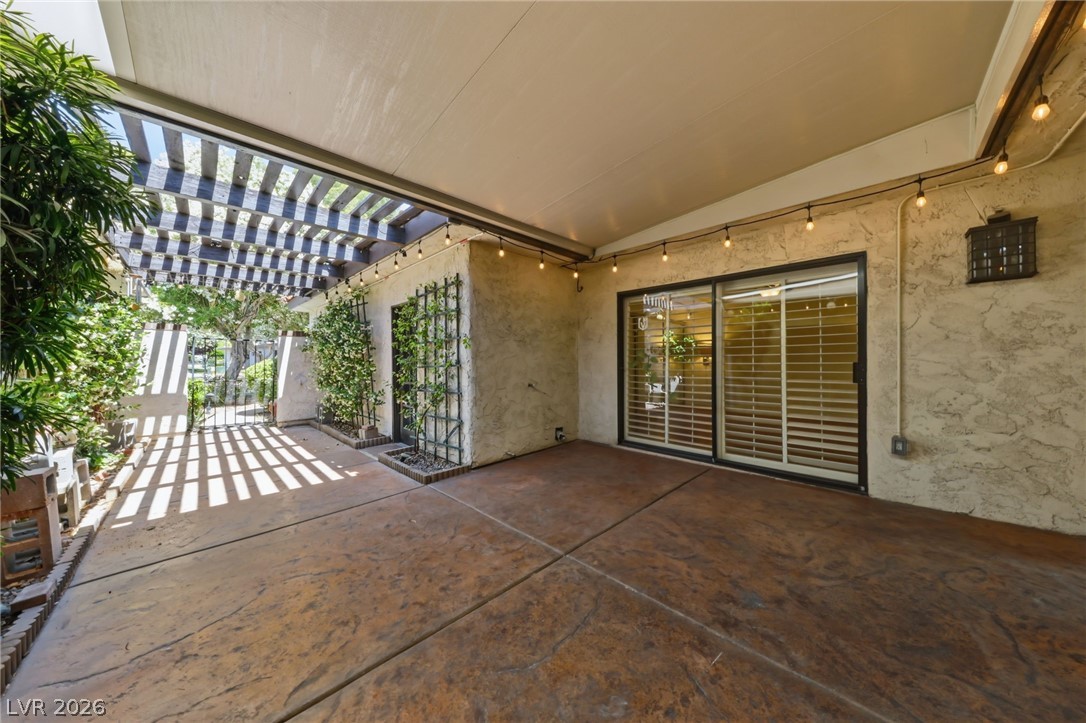 2577 Palmera Circle