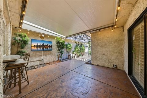 Photo of 2577 Palmera Circle, Las Vegas, NV 89121 (MLS # 2774984)