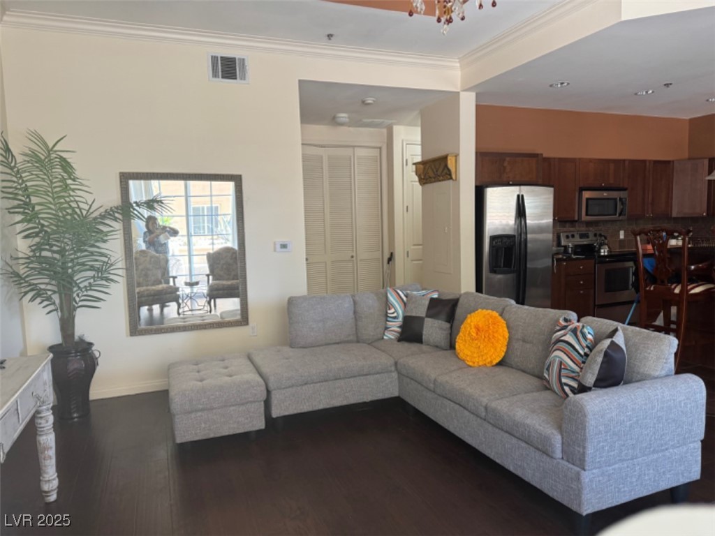 Properties 4 2405 Serene Avenue 241