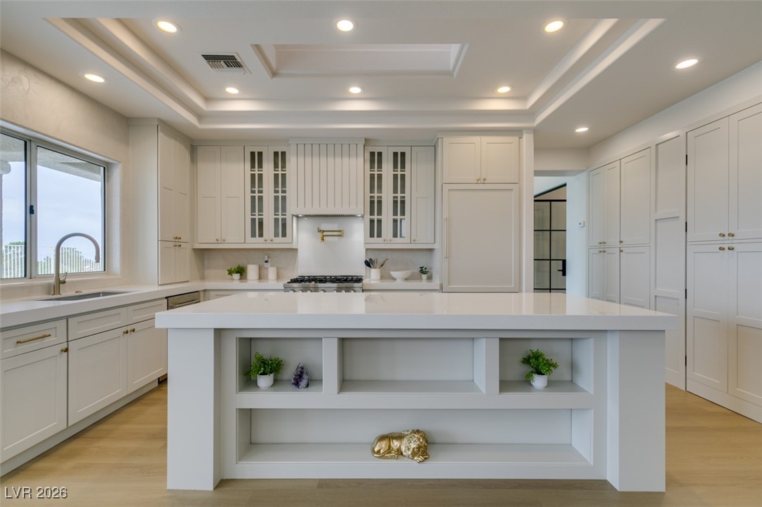 Properties 1 2104 Hot Oak Ridge Street