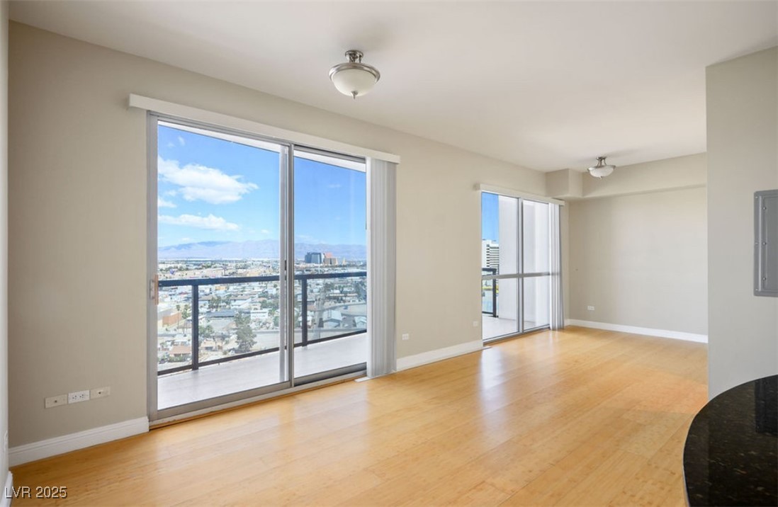 200 W Sahara Avenue 1609