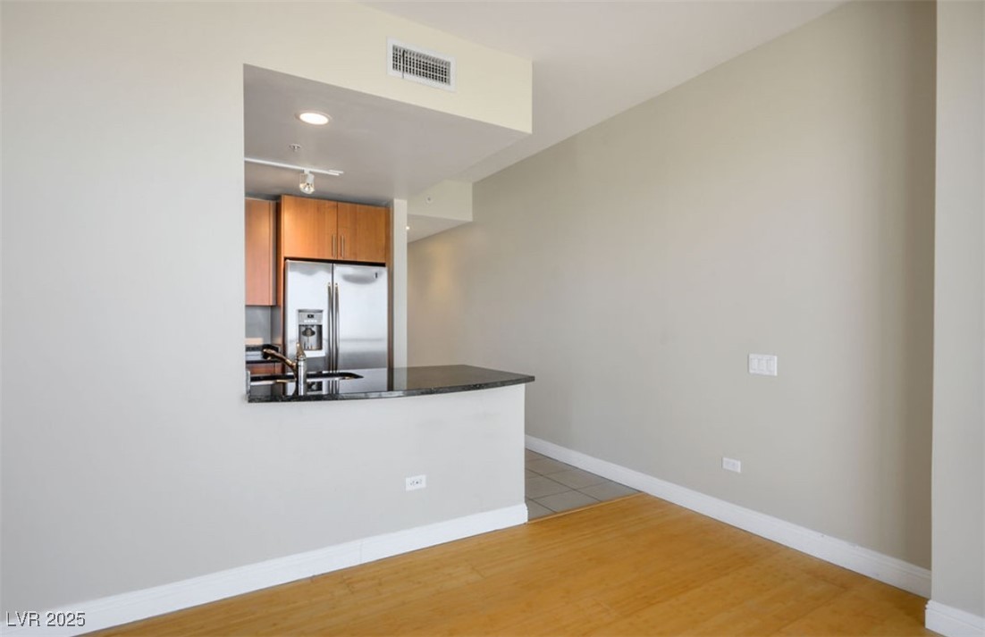 200 W Sahara Avenue 1609