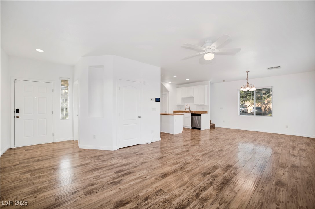 8137 Satin Carnation Lane