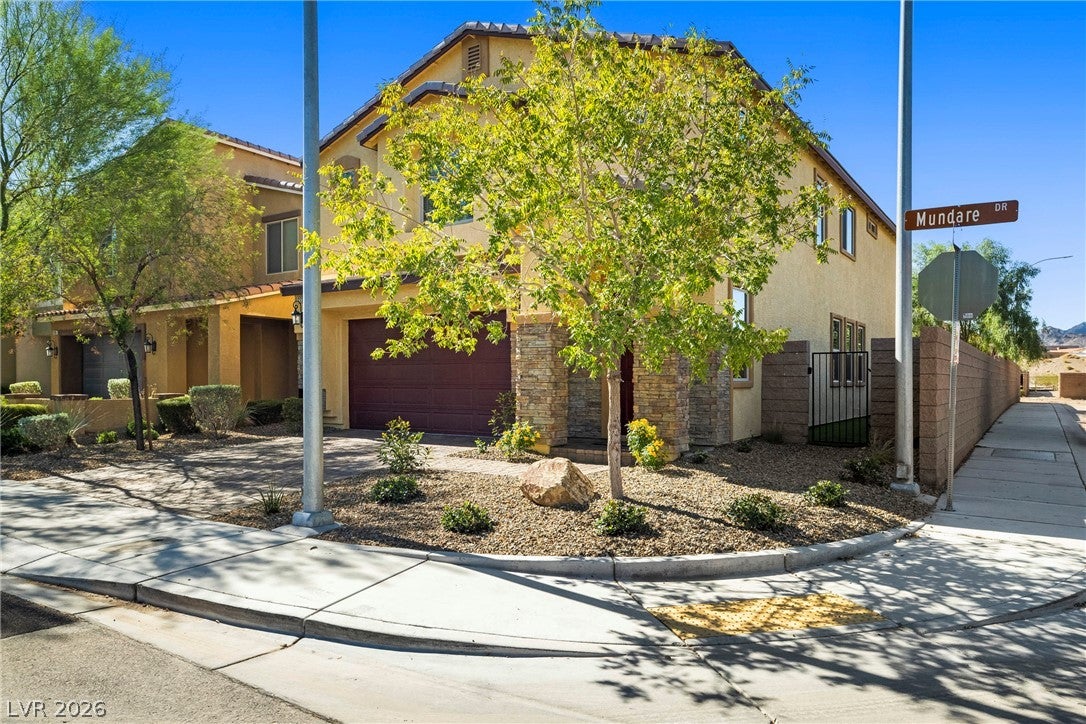 2221 Mundare Drive