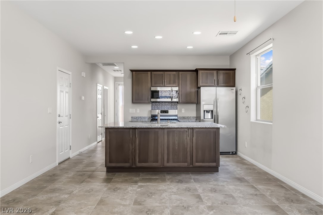 2727 Chinaberry Hill Street
