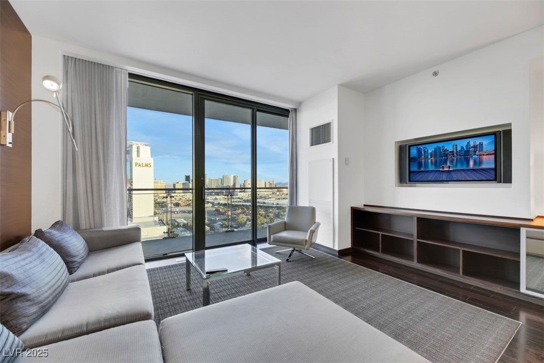 4381 W Flamingo Road 2220