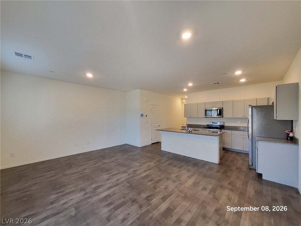 4106 Lunar Canyon Avenue