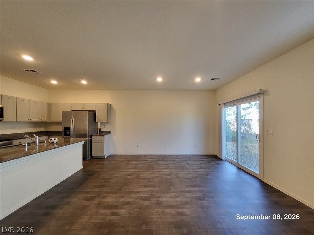 4106 Lunar Canyon Avenue