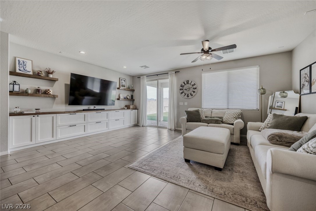 7290 Southern Magnolia Street