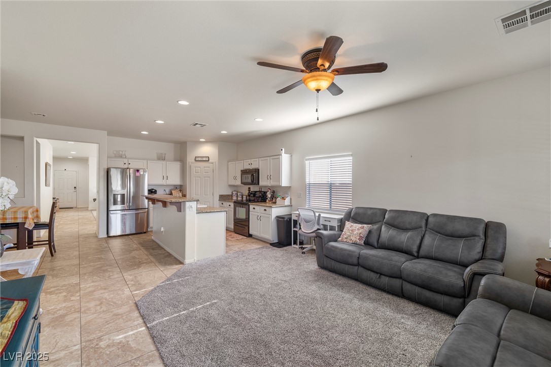 4780 Lorenzo Way, Pahrump, Nevada image 2