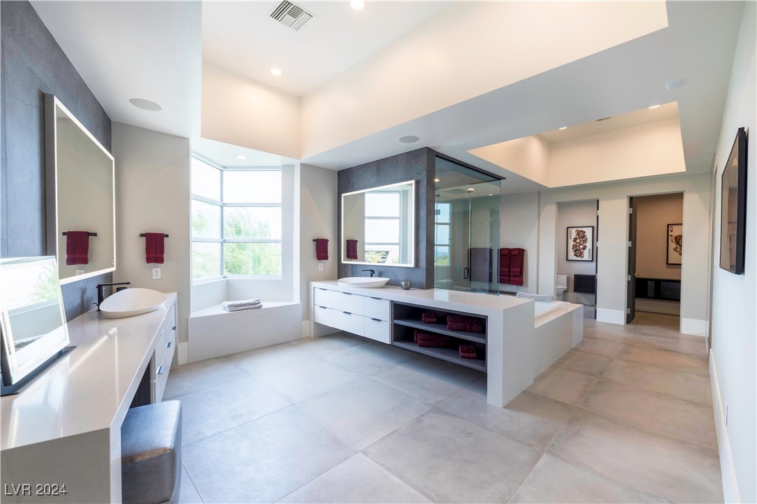 Henderson, Nevada 89012, United States, 5 Bedrooms Bedrooms, ,6 BathroomsBathrooms,Residential,Active,27337