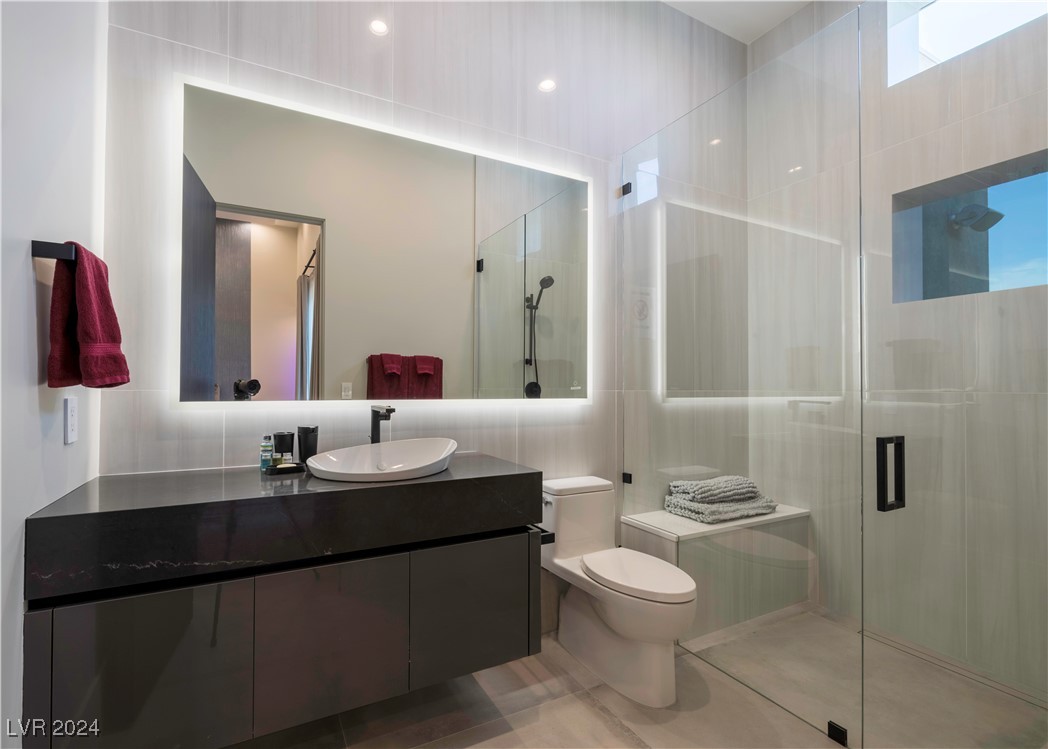 Henderson, Nevada 89012, United States, 5 Bedrooms Bedrooms, ,6 BathroomsBathrooms,Residential,Active,27337