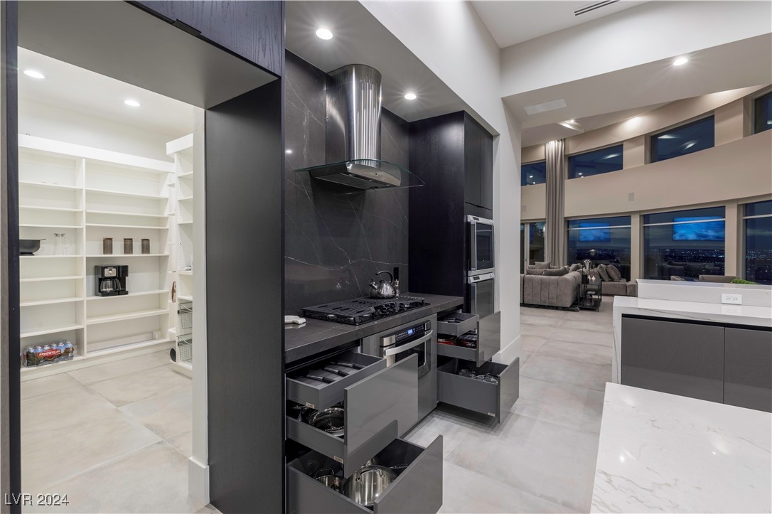 Henderson, Nevada 89012, United States, 5 Bedrooms Bedrooms, ,6 BathroomsBathrooms,Residential,Active,27337