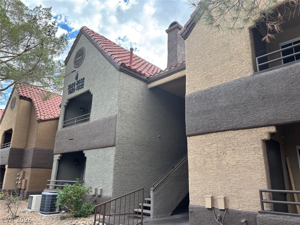 2200 S Fort Apache Road 1025
