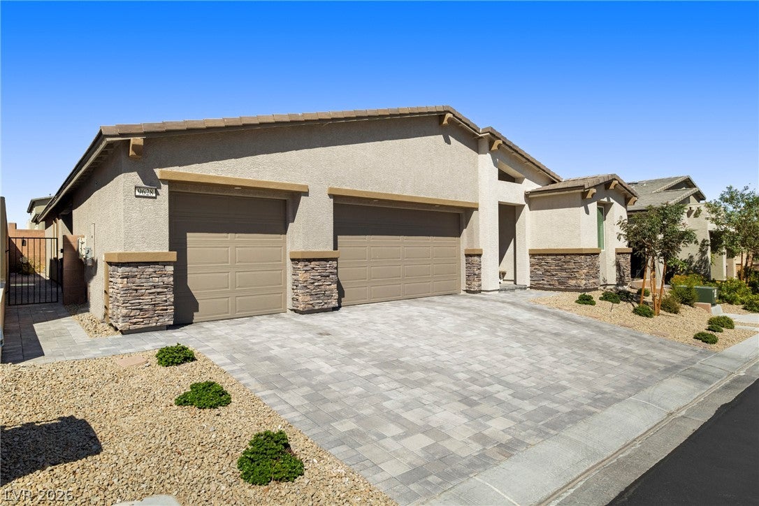 9628 Slate Peak Avenue