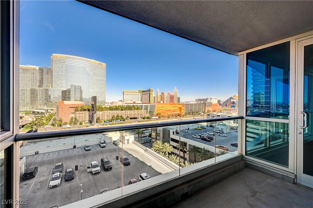 4525 Dean Martin Drive 909
